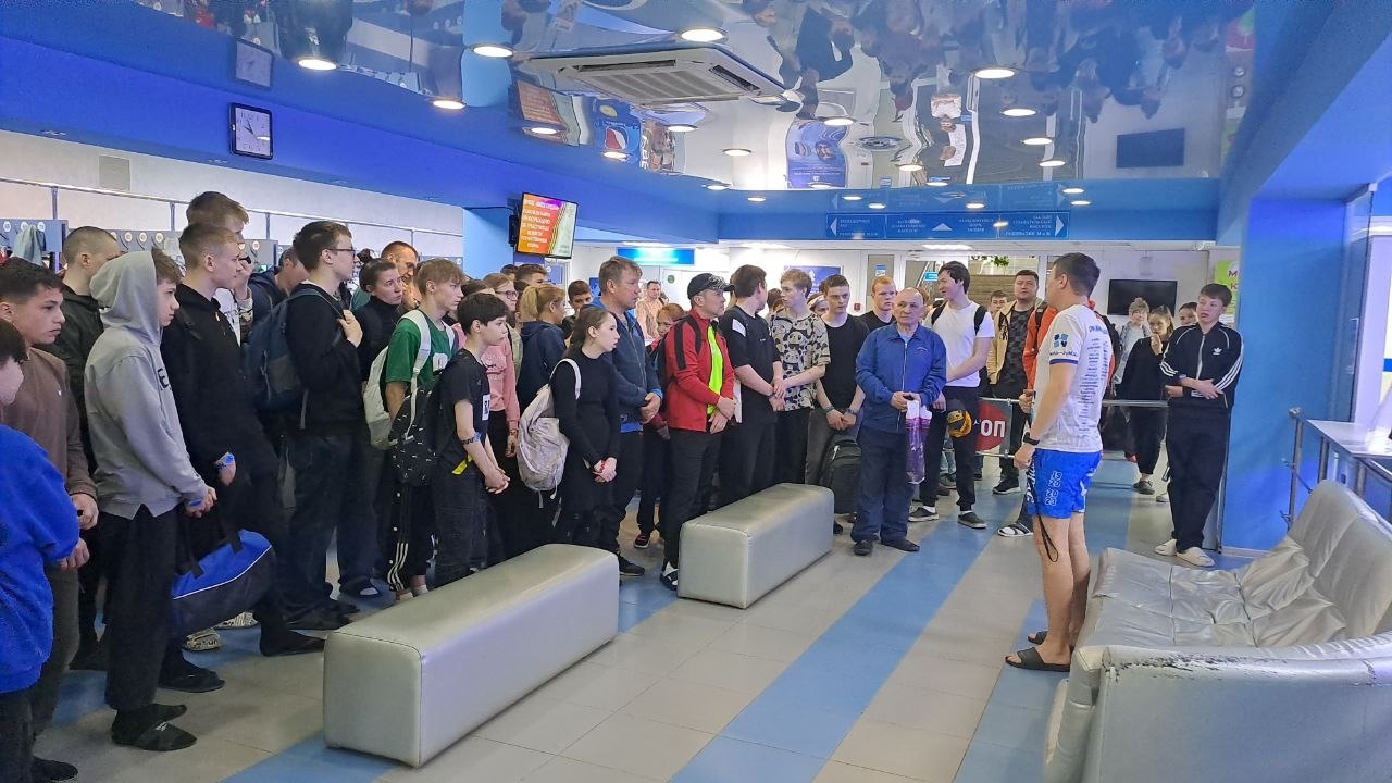 Cоревнования по плаванию.