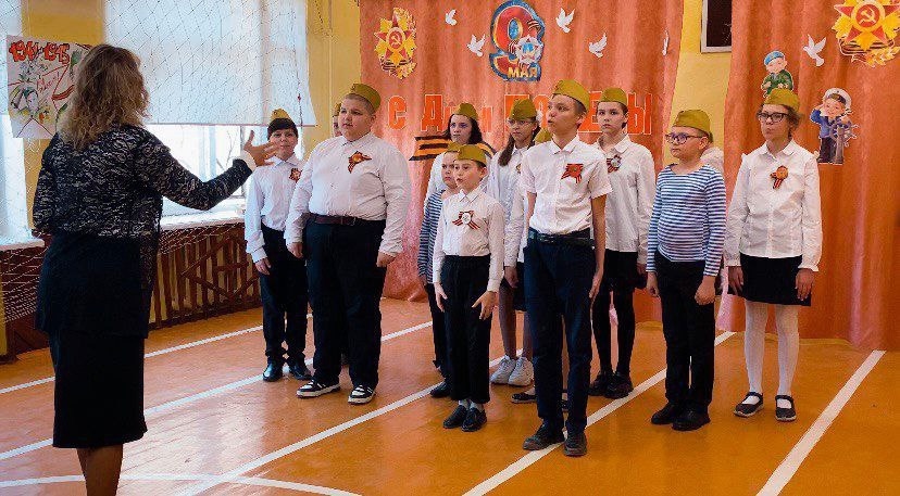 Торжественная линейка, посвященная 80-ой годовщине Победы в Великой Отечественной Войне.