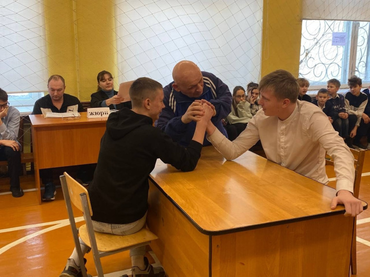Соревнования по армрестлингу "Богатырские игры".