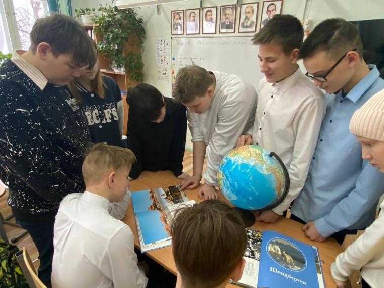 По странам и континентам.